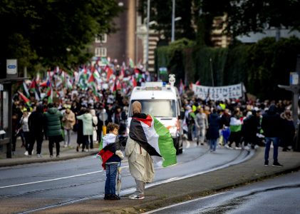 Massale steunbetuiging op de Dam: Nederlanders eisen gerechtigheid voor Palestijnse volk