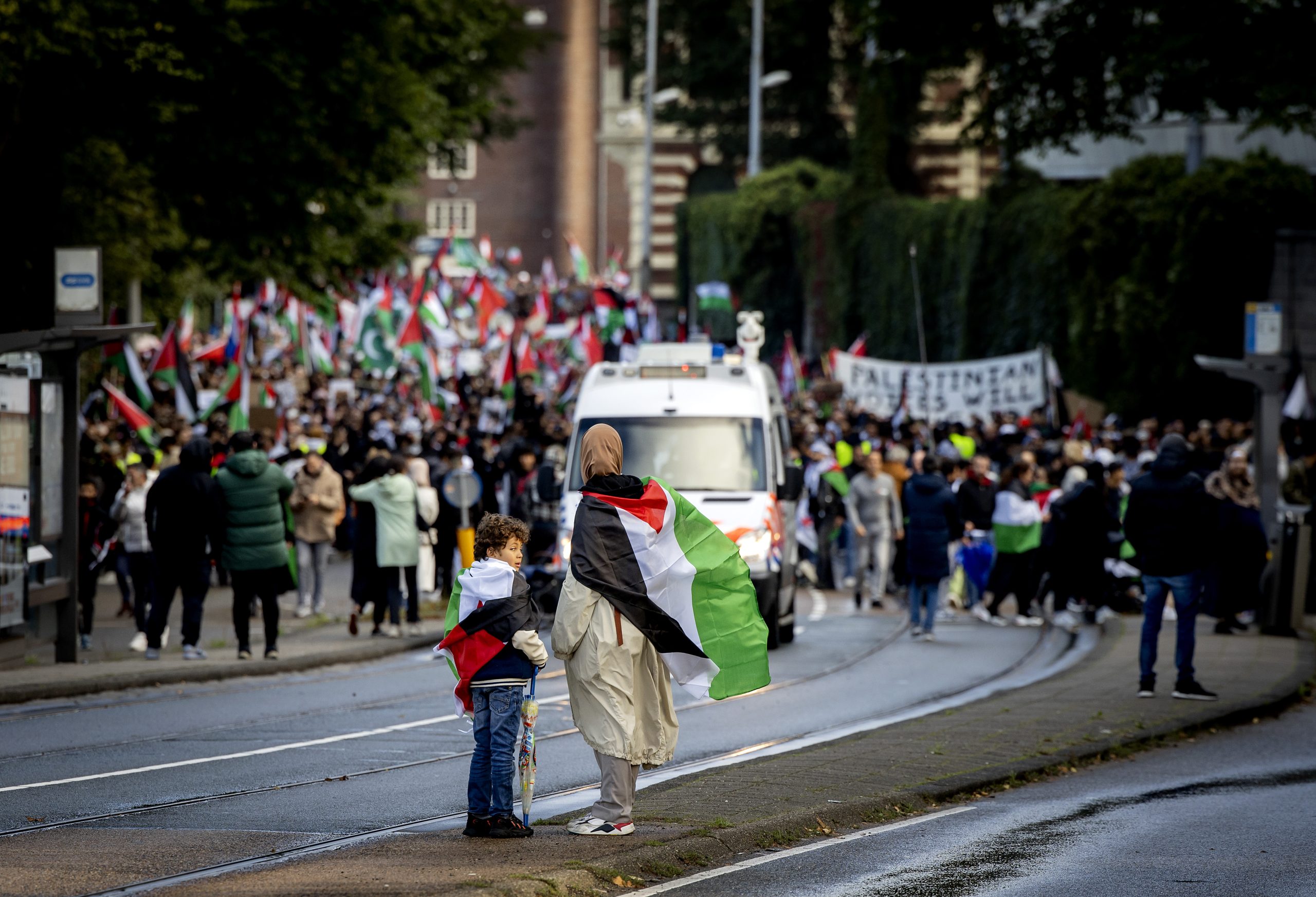 Massale steunbetuiging op de Dam: Nederlanders eisen gerechtigheid voor Palestijnse volk