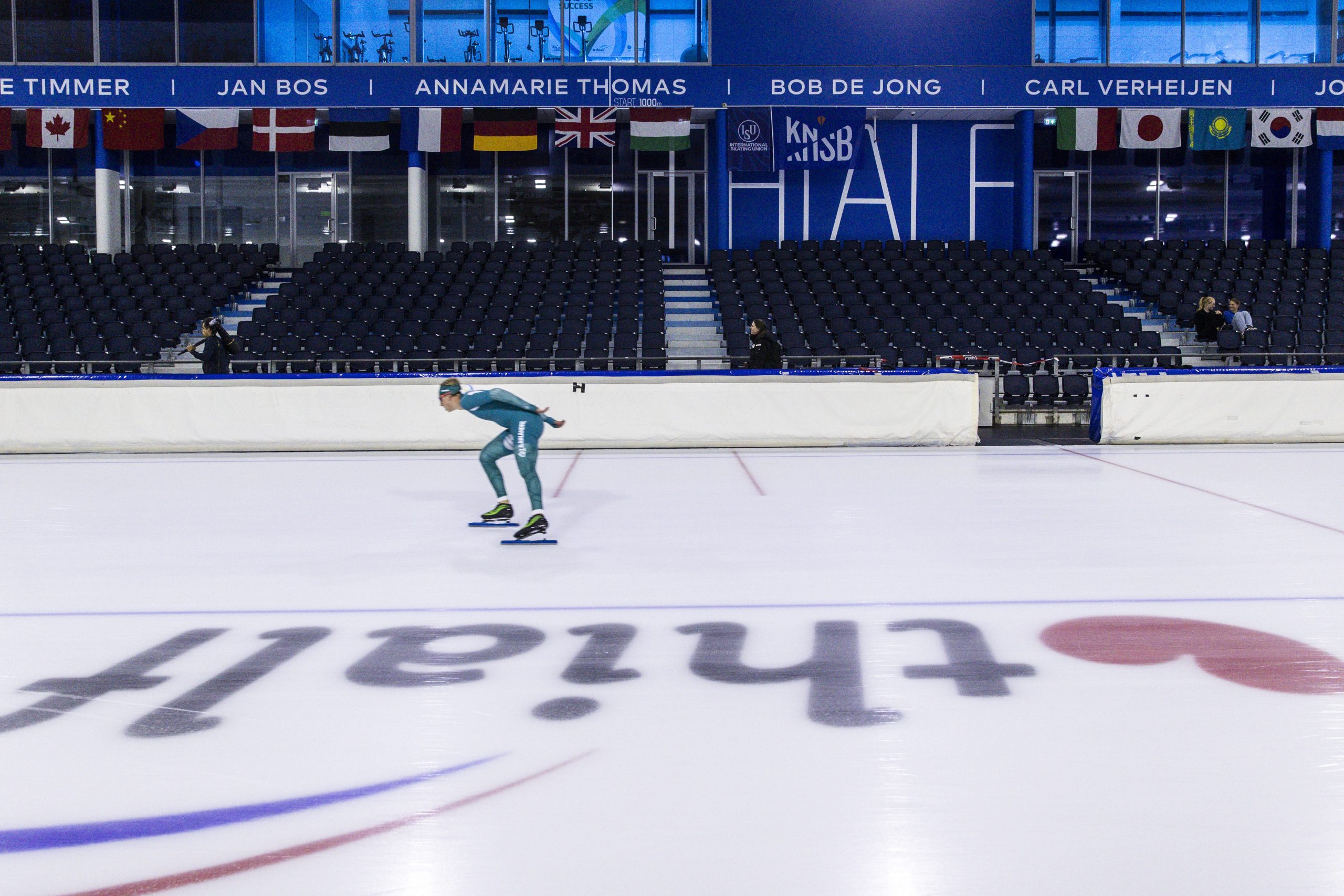 IJsmeesters werken weer aan de perfecte schaatsbaan