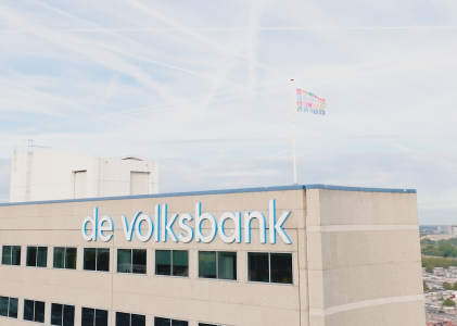 De Volksbank merkt niks van de groeiende salariskloof tussen man en vrouw door ”appels met appels te vergelijken”