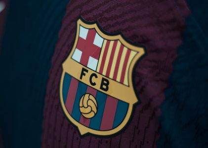 Unieke Barcelona-shirts met The Rolling Stones drijven winst voor de club