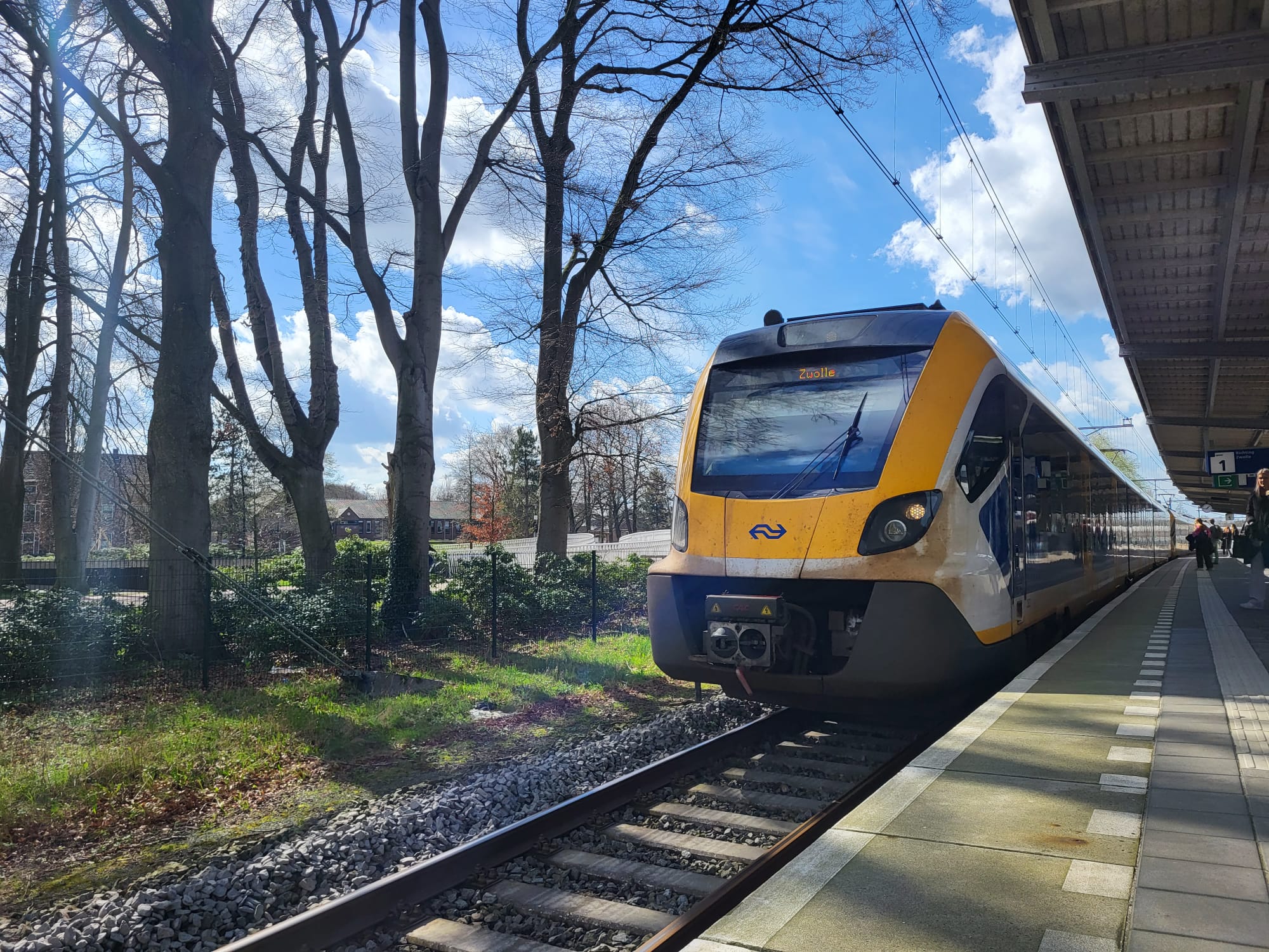 ‘’Dat probeer ik te vermijden’’: Treinreizen in een rolstoel is in 2024 nog lastig